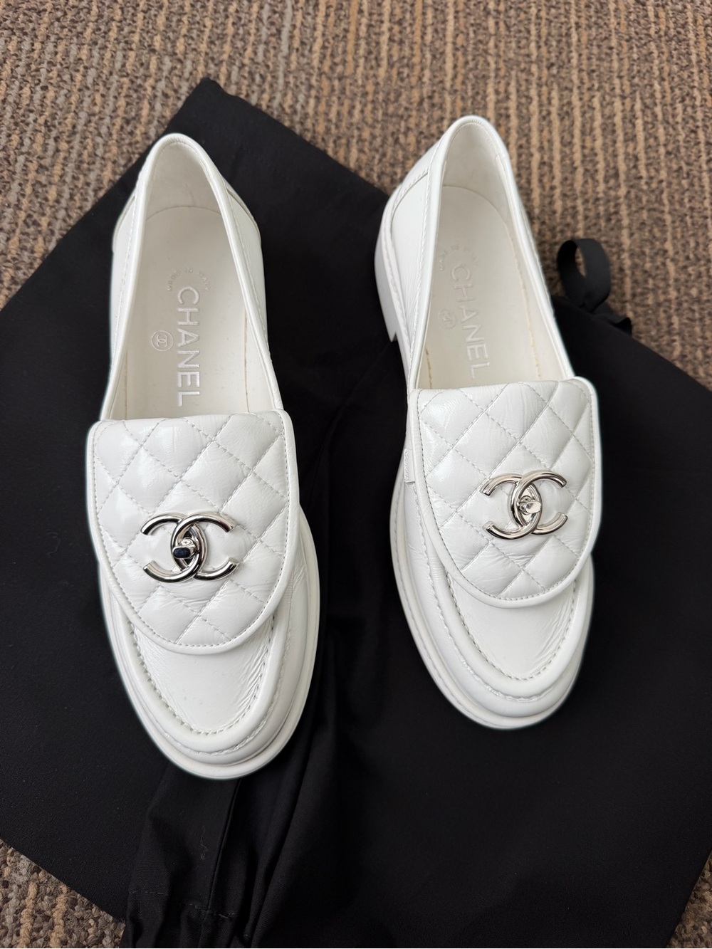 CHANEL White Quilted Leather CC-Emblem Loafers